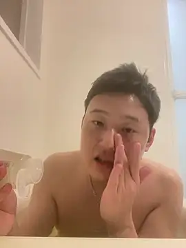 Snapshot of tuki_fu chatting on February 18, 9:54 am tuki fu online show from February 18, 9:54 am