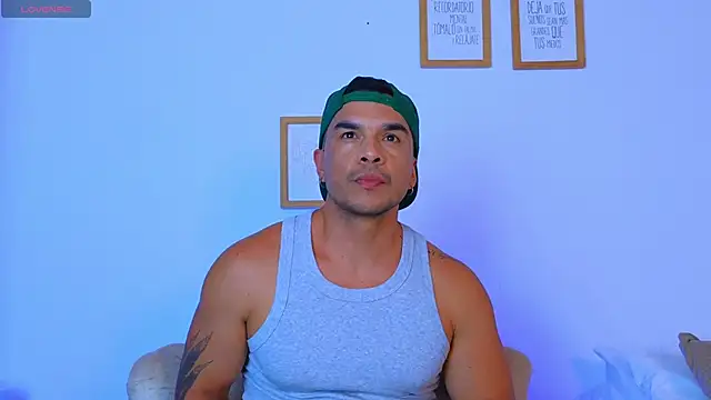 estebandelouis online show from February 25, 1:48 am