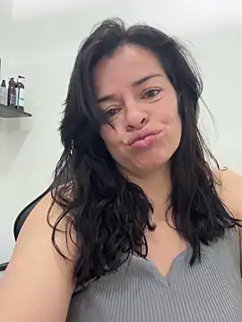 Snapshot of NATHALIA-28_ chatting on June 20, 1:25 pm NATHALIA-28 online show from June 20, 1:25 pm