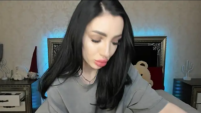 NancyLovee  online show from March 18, 11:42 pm