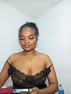 gianna smith online show from April 10, 4:50 am