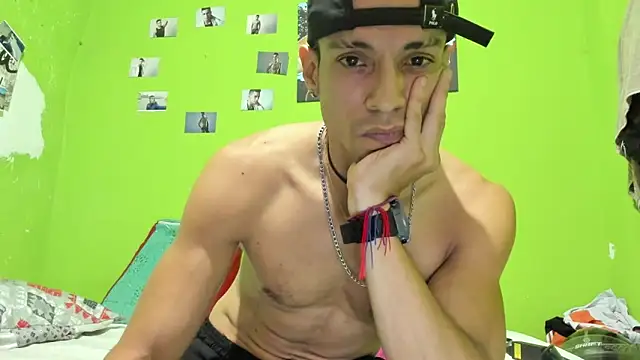 MikeRose94 online show from June 19, 1:10 am