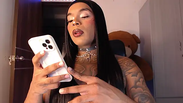 mistressbigcock777 online show from April 6, 1:25 am