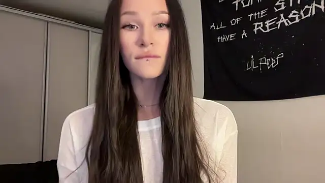 ur molly online show from February 20, 11:43 am