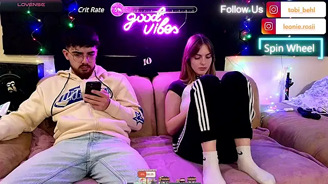 MrAndMrsSavage online show from December 10, 10:37 pm