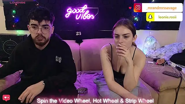 MrAndMrsSavage online show from December 23, 10:33 pm