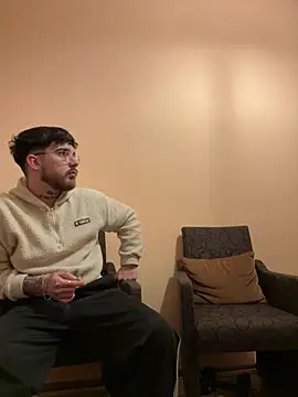 MrAndMrsSavage online show from February 26, 11:48 pm