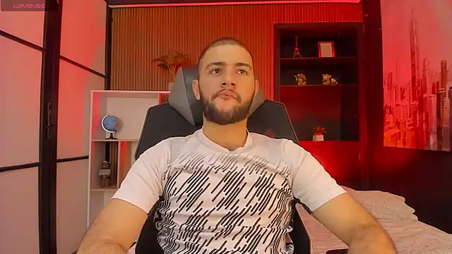 Snapshot of MaximusDick1_ chatting on March 19, 12:20 pm MaximusDick1 online show from March 19, 12:20 pm