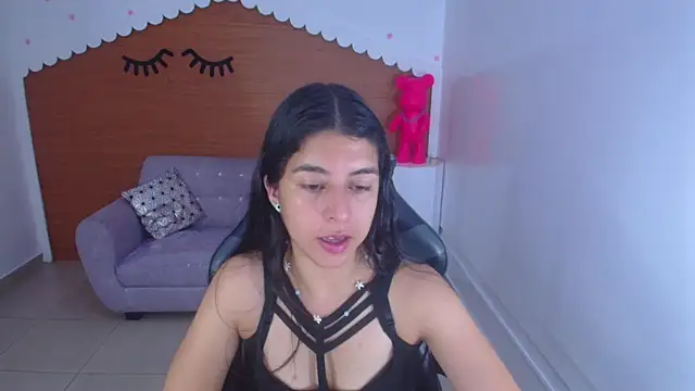 Snapshot of Bela_t_ chatting on December 6, 2:28 pm Bela t online show from December 6, 2:28 pm