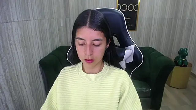 Snapshot of Bela_t_ chatting on December 16, 4:38 pm Bela t online show from December 16, 4:38 pm