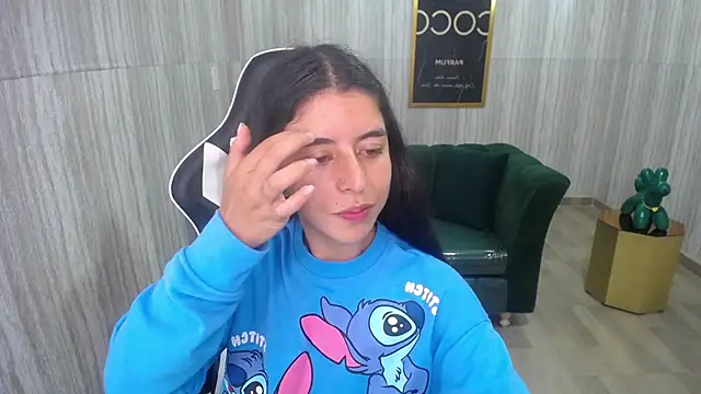 Snapshot of Bela_t_ chatting on December 20, 7:28 pm Bela t online show from December 20, 7:28 pm