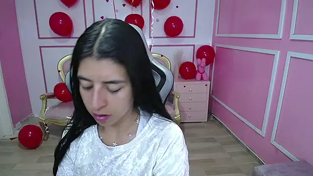 Snapshot of Bela_t_ chatting on February 13, 4:28 pm Bela t online show from February 13, 4:28 pm