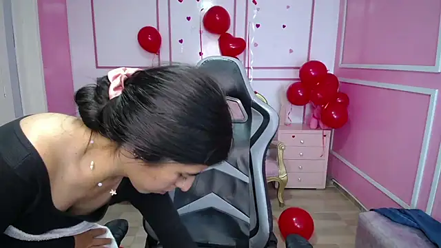 Snapshot of Bela_t_ chatting on February 17, 7:31 pm Bela t online show from February 17, 7:31 pm