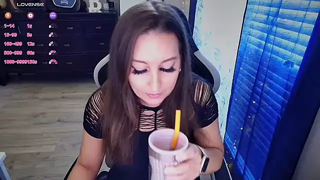 Brooklyn Bee online show from October 31, 7:59 pm