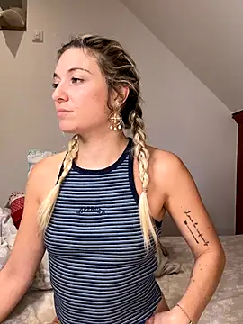 carlaaa online show from October 8, 8:39 pm