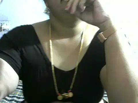 Snapshot of Naughty_Nityaa chatting on January 9, 1:35 pm Naughty Nityaa online show from January 9, 1:35 pm