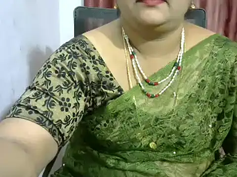 Snapshot of Naughty_Nityaa chatting on January 15, 7:15 am Naughty Nityaa online show from January 15, 7:15 am
