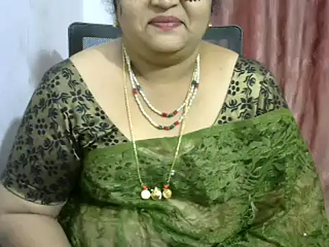 Snapshot of Naughty_Nityaa chatting on January 15, 11:00 am Naughty Nityaa online show from January 15, 11:00 am