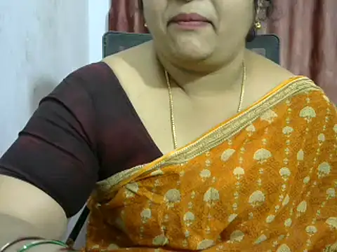 Snapshot of Naughty_Nityaa chatting on January 15, 4:54 pm Naughty Nityaa online show from January 15, 4:54 pm