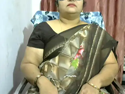 Snapshot of Naughty_Nityaa chatting on January 16, 10:53 am Naughty Nityaa online show from January 16, 10:53 am