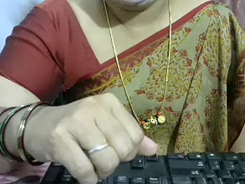 Snapshot of Naughty_Nityaa chatting on January 20, 7:36 am Naughty Nityaa online show from January 20, 7:36 am