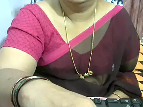 Snapshot of Naughty_Nityaa chatting on January 21, 11:13 pm Naughty Nityaa online show from January 21, 11:13 pm