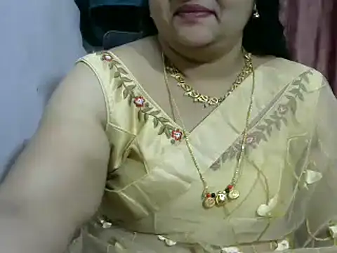 Snapshot of Naughty_Nityaa chatting on January 29, 10:37 am Naughty Nityaa online show from January 29, 10:37 am
