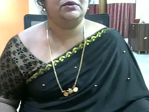 Snapshot of Naughty_Nityaa chatting on February 9, 6:58 pm Naughty Nityaa online show from February 9, 6:58 pm