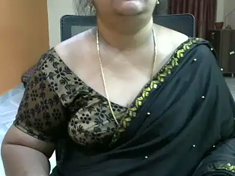 Snapshot of Naughty_Nityaa chatting on February 10, 1:46 am Naughty Nityaa online show from February 10, 1:46 am