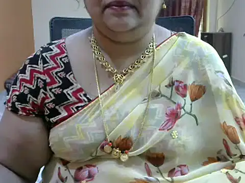 Snapshot of Naughty_Nityaa chatting on February 11, 6:51 am Naughty Nityaa online show from February 11, 6:51 am