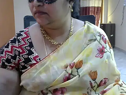 Snapshot of Naughty_Nityaa chatting on February 11, 10:26 am Naughty Nityaa online show from February 11, 10:26 am
