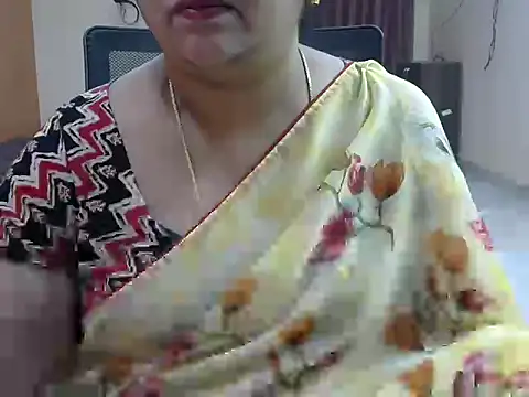 Snapshot of Naughty_Nityaa chatting on February 11, 5:40 pm Naughty Nityaa online show from February 11, 5:40 pm