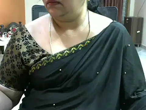Snapshot of Naughty_Nityaa chatting on February 18, 1:55 pm Naughty Nityaa online show from February 18, 1:55 pm