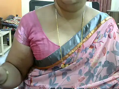 Snapshot of Naughty_Nityaa chatting on February 21, 1:22 pm Naughty Nityaa online show from February 21, 1:22 pm