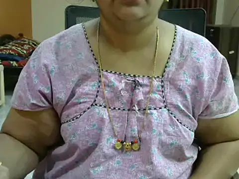Snapshot of Naughty_Nityaa chatting on February 23, 12:08 am Naughty Nityaa online show from February 23, 12:08 am