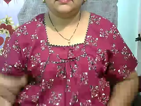 Snapshot of Naughty_Nityaa chatting on March 13, 12:37 am Naughty Nityaa online show from March 13, 12:37 am