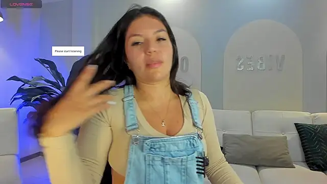 ValeriaRoldanX online show from May 15, 10:11 am