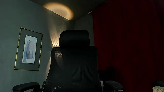 Travistanner 28 online show from February 16, 8:10 am