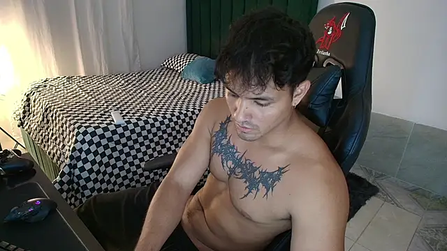 Snapshot of man_dur07 chatting on May 30, 9:56 pm man dur07 online show from May 30, 9:56 pm
