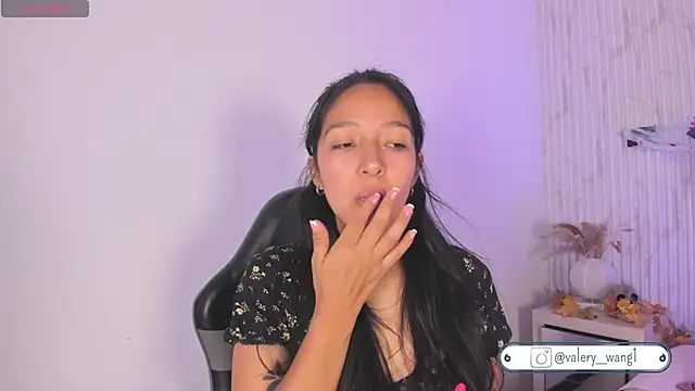 Valery wang online show from October 28, 11:47 am