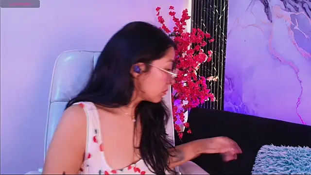 Valery wang online show from April 7, 11:43 am