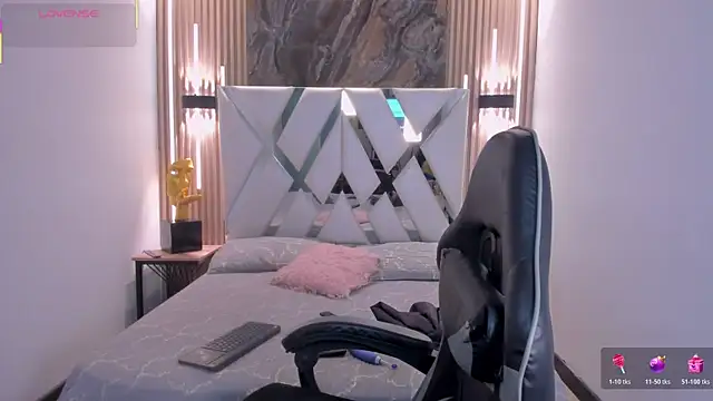 Valery wang online show from April 16, 11:55 am