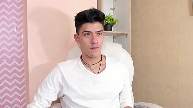 Snapshot of Ryan_Clark_ chatting on January 8, 5:59 pm Ryan Clark online show from January 8, 5:59 pm