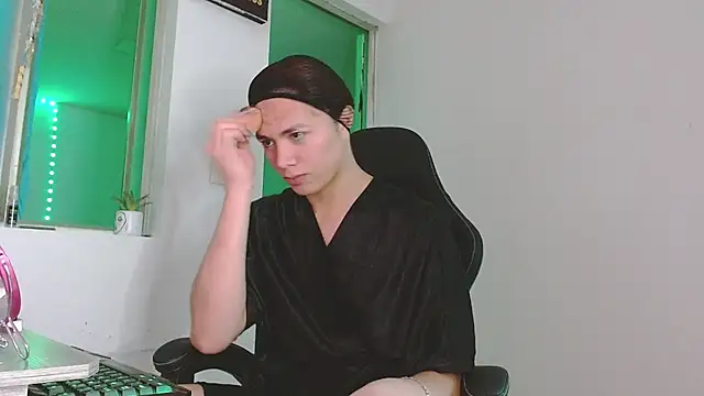 giuliana andrade online show from March 17, 11:52 pm