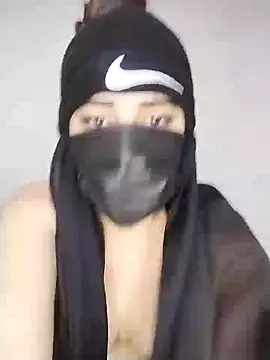 Snapshot of Tota_Khan chatting on January 17, 1:04 am Tota Khan online show from January 17, 1:04 am