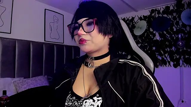 Snapshot of Kitty_Gang chatting on April 22, 12:35 am Kitty Gang online show from April 22, 12:35 am