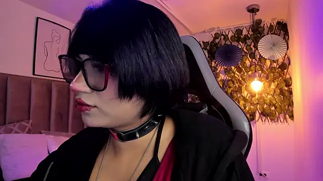 Snapshot of Kitty_Gang chatting on April 28, 1:48 am Kitty Gang online show from April 28, 1:48 am