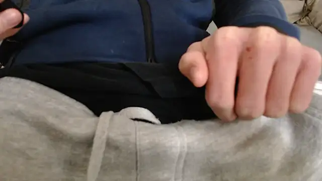 lxrxdxn online show from April 1, 12:50 pm