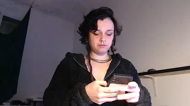 kinkyspirali online show from March 21, 11:30 pm