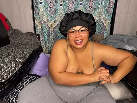 TheeGoddessAset online show from January 30, 2:38 am